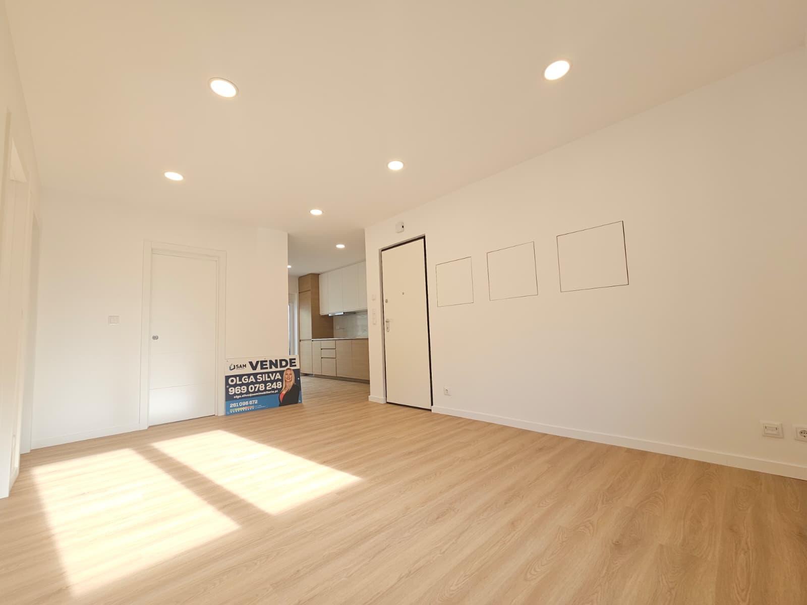 Apartamento T2 com terraço Amadora Mina de Água