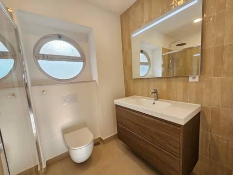 Apartamento T2 com terraço Amadora Mina de Água