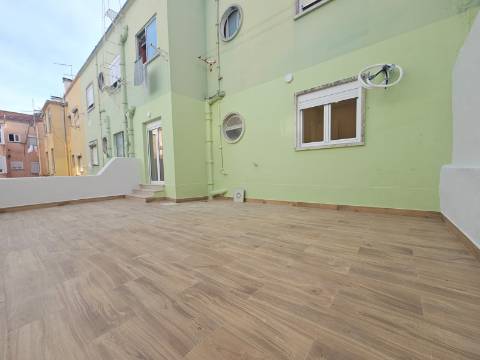 Apartamento T2 com terraço Amadora Mina de Água