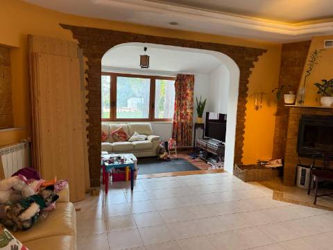 MORADIA T8 PARA VENDA