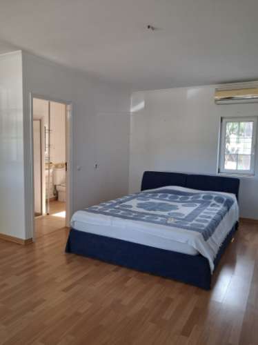 MORADIA T8 PARA VENDA