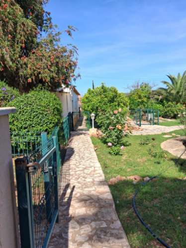 MORADIA T8 PARA VENDA