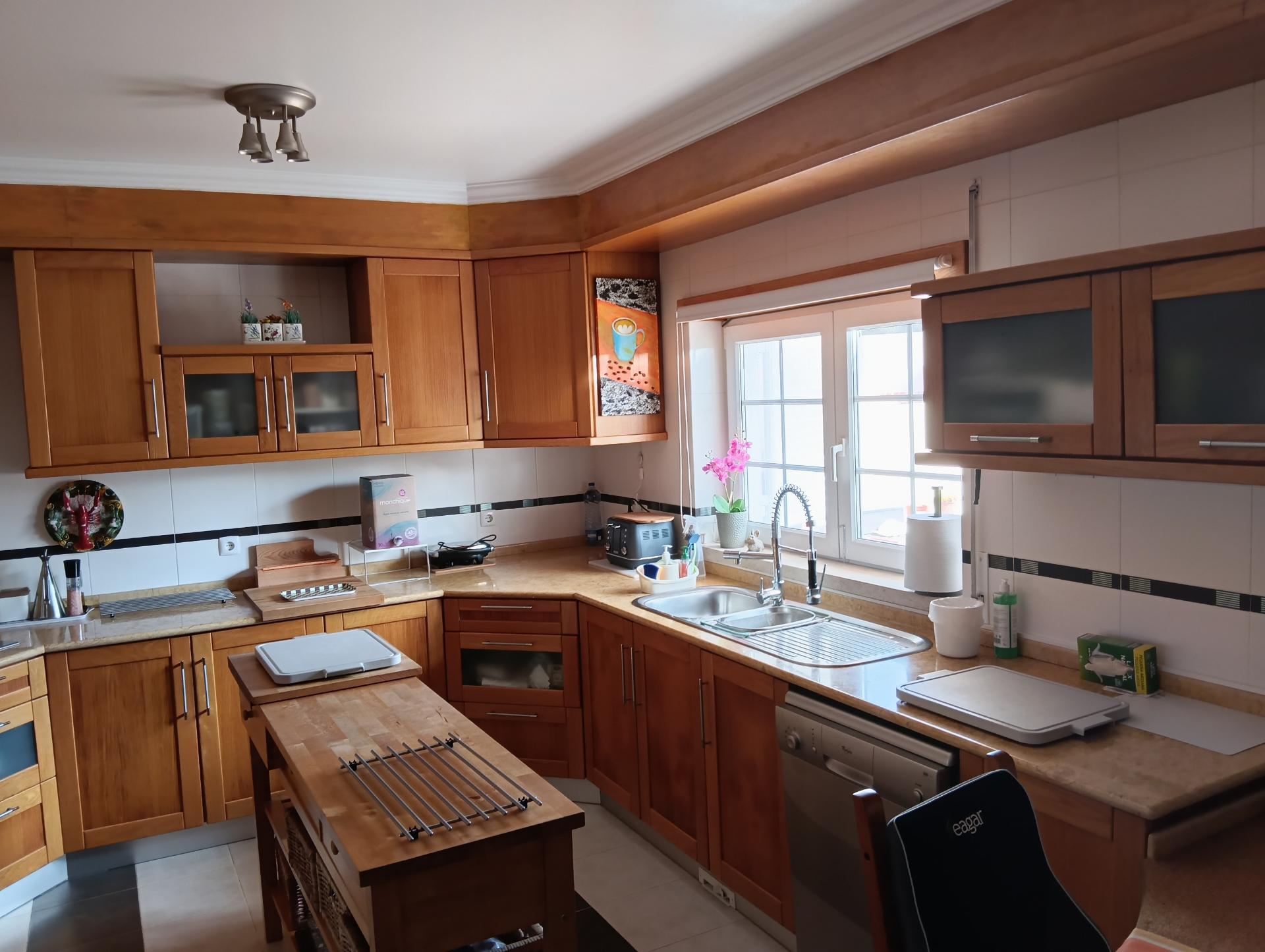 Excelente Moradia T3 com Piscina, Garagem e Zona de Lazer