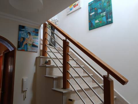 Excelente Moradia T3 com Piscina, Garagem e Zona de Lazer