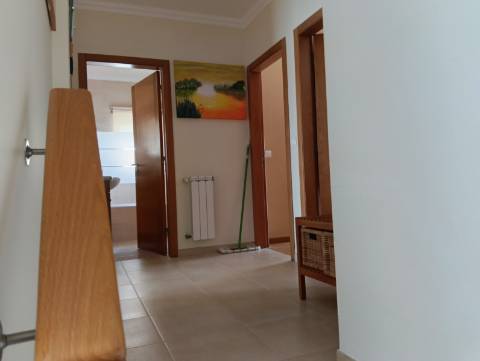 Excelente Moradia T3 com Piscina, Garagem e Zona de Lazer