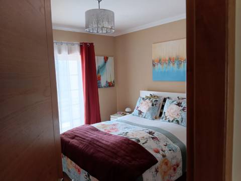 Excelente Moradia T3 com Piscina, Garagem e Zona de Lazer