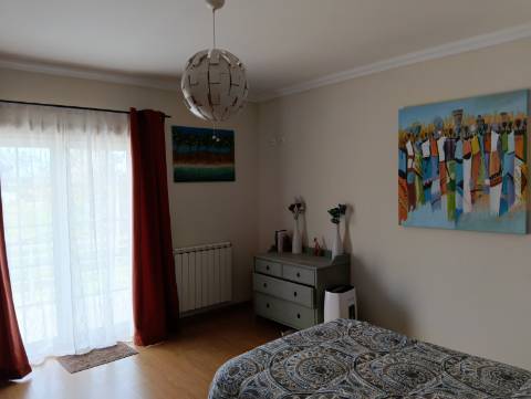 Excelente Moradia T3 com Piscina, Garagem e Zona de Lazer