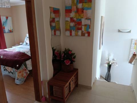 Excelente Moradia T3 com Piscina, Garagem e Zona de Lazer