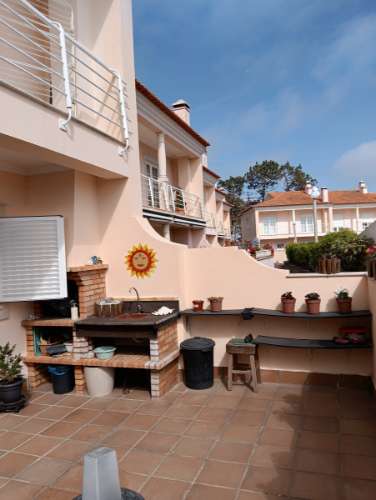 Excelente Moradia T3 com Piscina, Garagem e Zona de Lazer