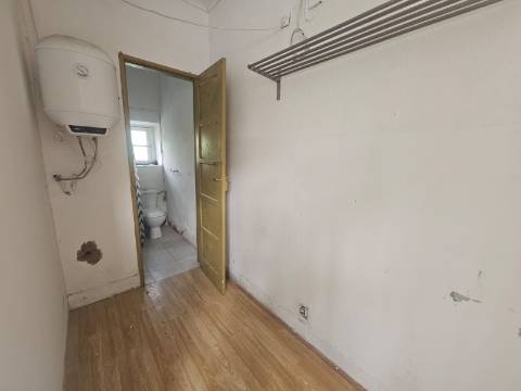 Duas casas Arrecadação Barro Torres Vedras
