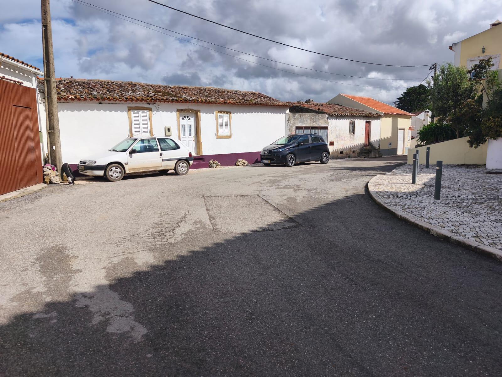 Moradia T2 para restauro no Vilar