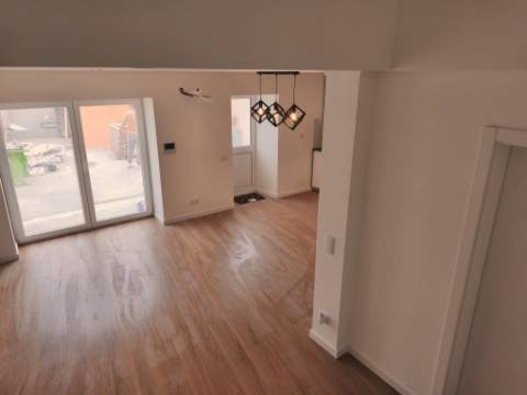 Moradia T3 com suíte e logradouro