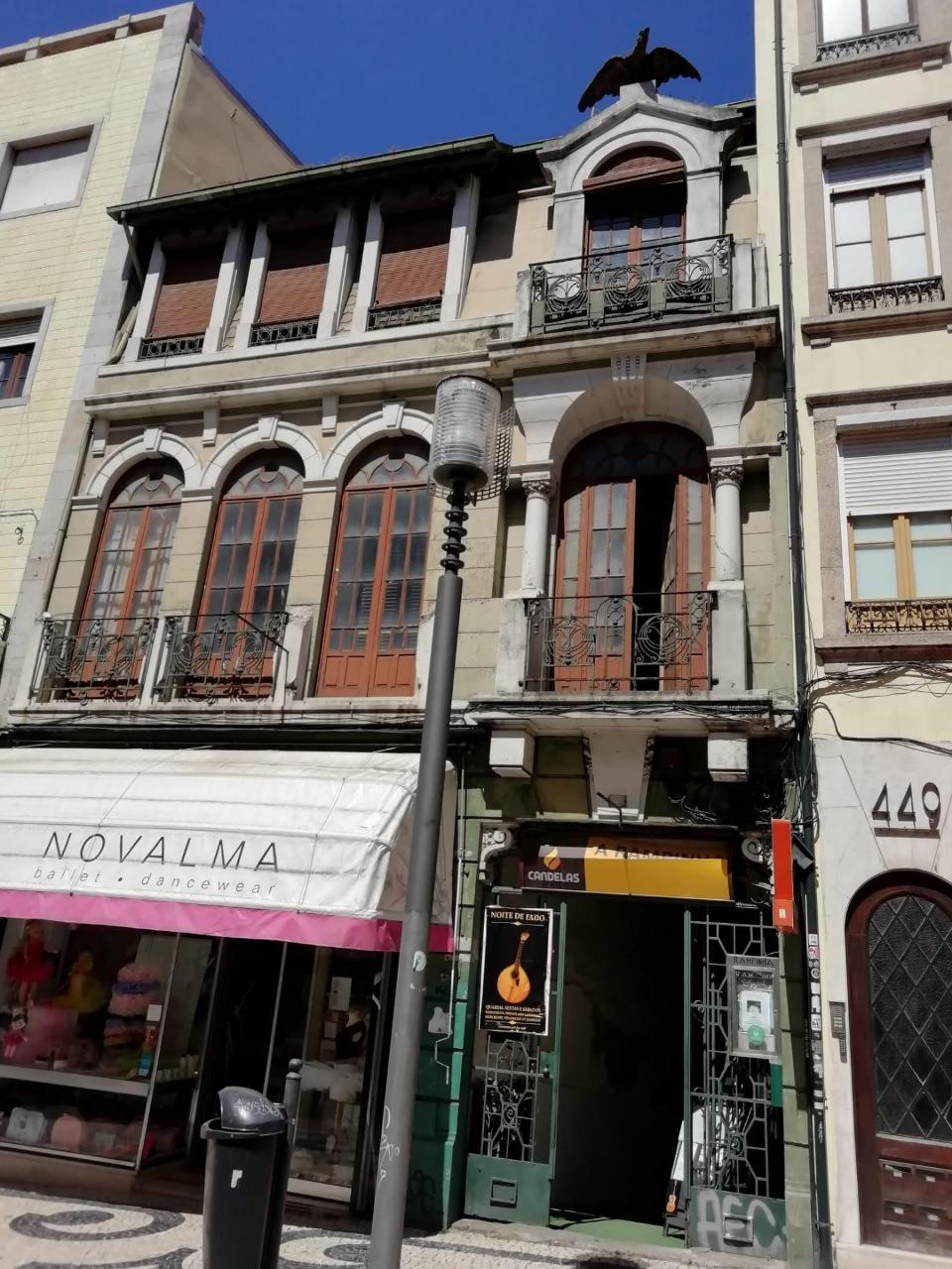 Predio c projecto aprovado p apartamentos e loja