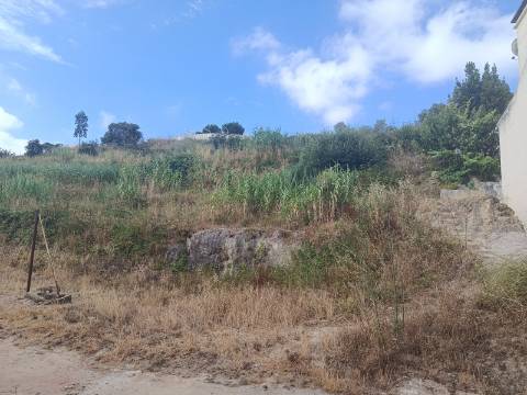 Terreno Urbano em zona privilegiada de Torres Vedras