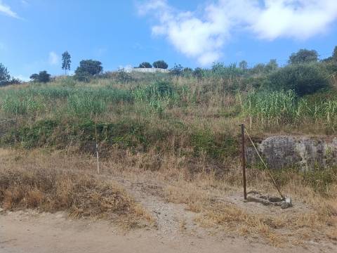 Terreno Urbano em zona privilegiada de Torres Vedras