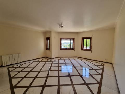 Moradia T5 no centro da cidade de Águeda