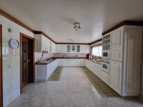 Moradia T5 no centro da cidade de Águeda