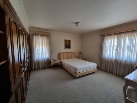 Moradia T5 no centro da cidade de Águeda