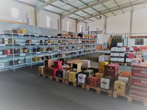 Trespasse de negócio de bebidas e café.