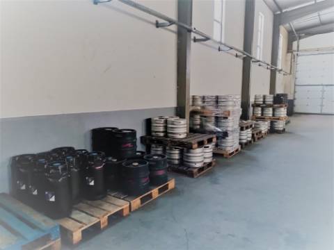 Trespasse de negócio de bebidas e café.