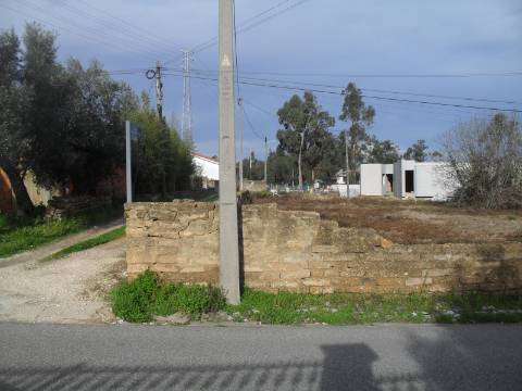 Terreno - construção 2 moradias