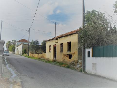 Terreno - construção 2 moradias
