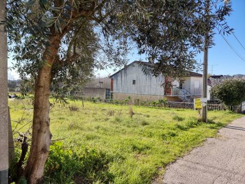 Terreno para construção com 2500m2 e 18m de frente.