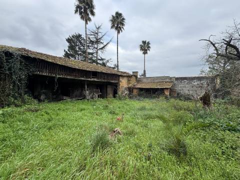 Moradia em Aguada de Baixo