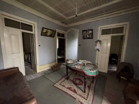 Moradia em Aguada de Baixo