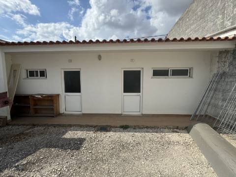 Adega em Fazendas de Almeirim