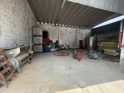 Adega em Fazendas de Almeirim