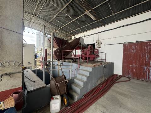 Adega em Fazendas de Almeirim