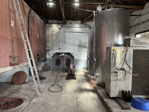 Adega em Fazendas de Almeirim