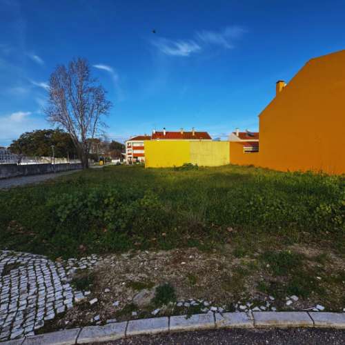 Terreno Urbano em Almeirim