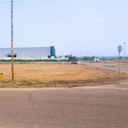 Terreno na zona industrial de Almeirim