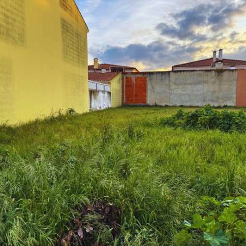 Terreno urbano em Almeirim