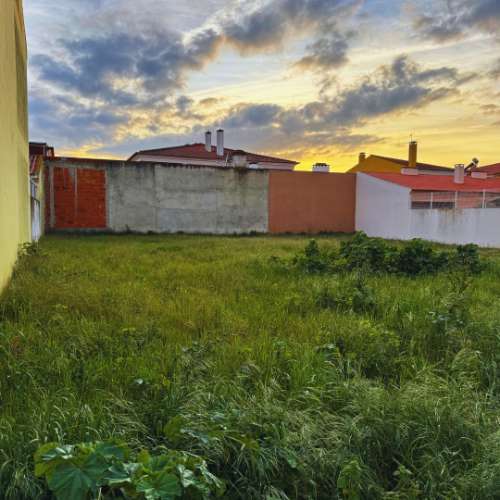 Terreno urbano em Almeirim