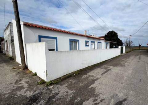 Moradia T2 em Benfica do Ribatejo