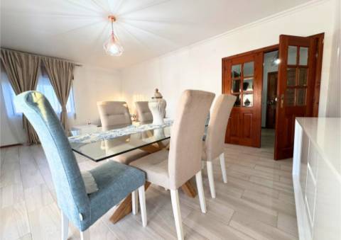 Apartamento T4 em Alpiarça