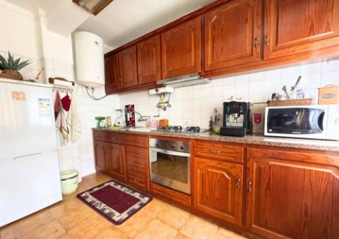 Apartamento T2 (rés do chão) em Almeirim