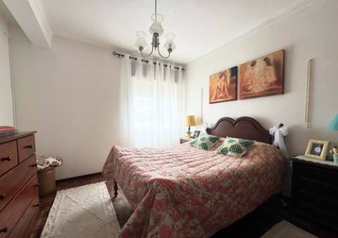 Apartamento T2 (rés do chão) em Almeirim