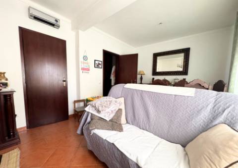 Apartamento T2 (rés do chão) em Almeirim