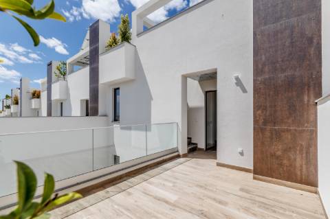 Moradia V3 com piscina privativa e vista mar