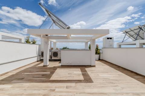 Moradia V3 com piscina privativa e vista mar