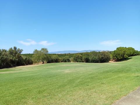 Elegante Moradia V3 inserida num resort exclusivo em Silves