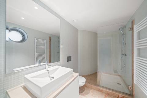 Apartamento T3 em Prédio de Requinte no Porto!