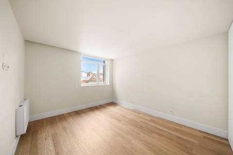 Apartamento T3 em Prédio de Requinte no Porto!