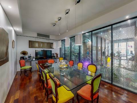 Armazém remodelado e transformado em Escritório