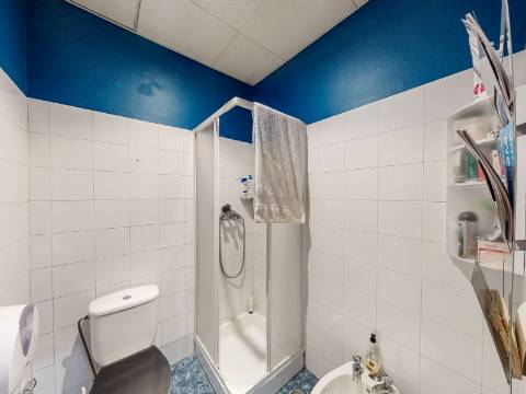 Armazém remodelado e transformado em Escritório