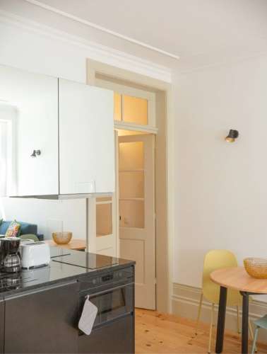 Prédio de dois pisos na zona histórica do Porto!!